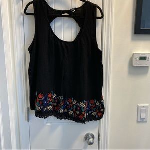Torrid Size 3 Black Floral Design Tank Top with Round Keyhole Back